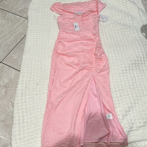 Elegpetal + pump Vada midi dress pink lace - Picture 3 of 12